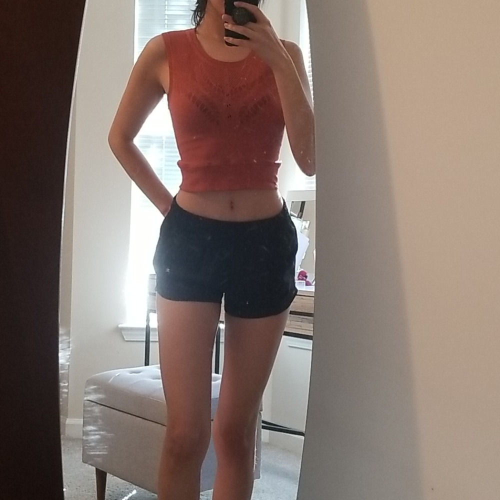 Athelta Ujjayi Crop Top